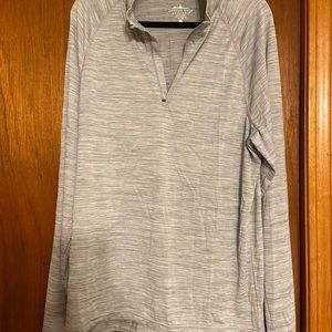 Light weight men’s pull over